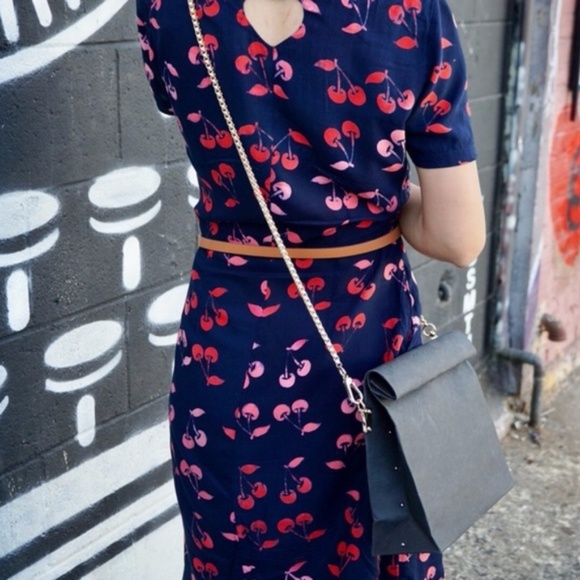 RESERVED- 2 Pink Haley Recycle Fashion Paper Bag - Picture 7 of 8